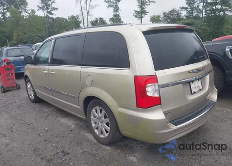 2014 Chrysler Town & Country Touring z USA, uszkodzony, nr VIN 2C4RC1BGXER438441